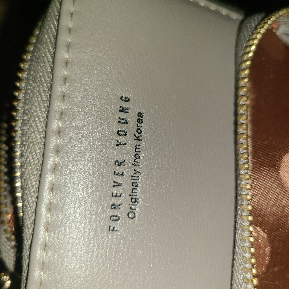 Crossbody purse